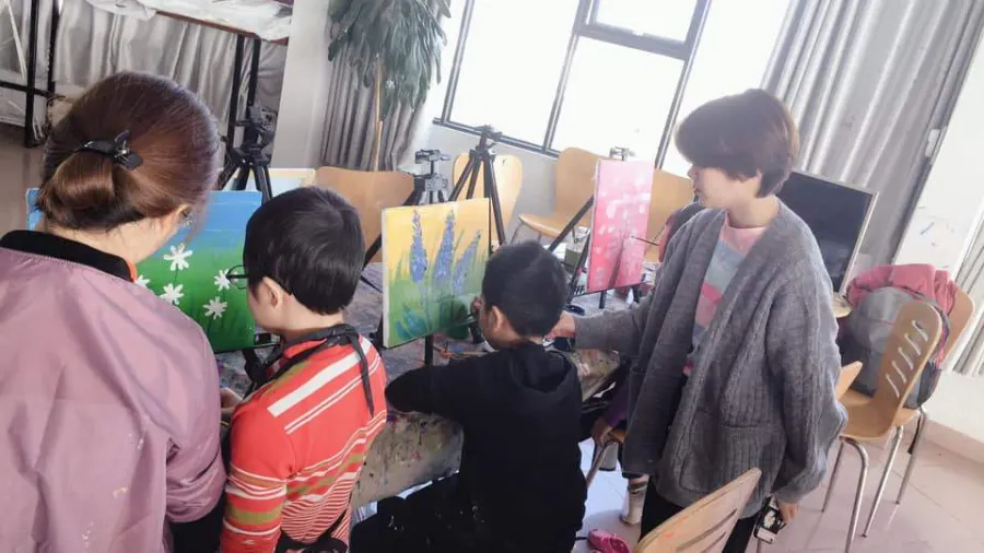 Trung Tâm Mỹ Thuật World Art