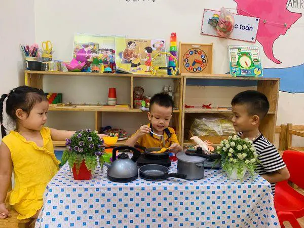Trường Mầm Non Sơn Ca (Lark Montessori School)