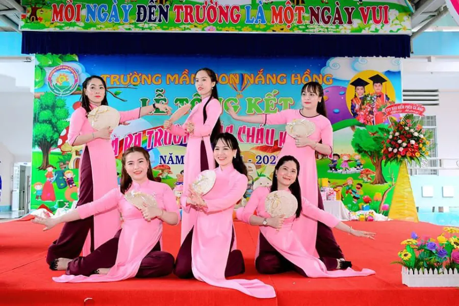 Trường Mầm Non Nắng Hồng