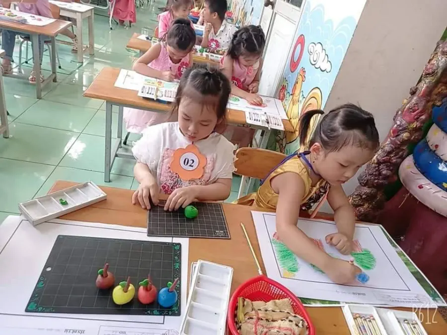 Trường Mầm Non Hoa Sữa