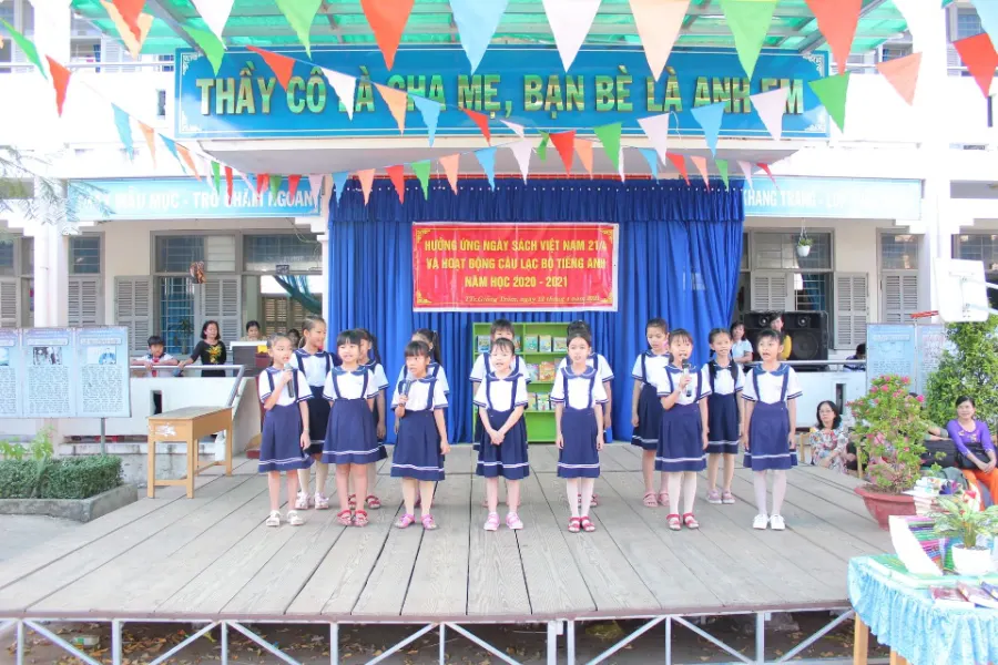 Trường Tiểu Học Thị Trấn Giồng Trôm
