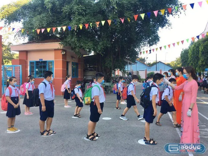 Trường tiểu học Quế Tân