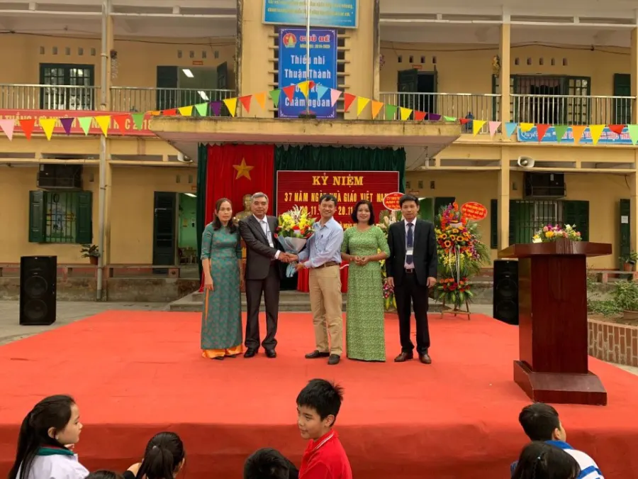 trường tiểu học thị trấn Hồ 1