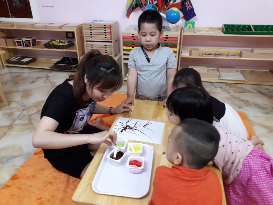 Trường Mầm Non Cây Sồi (The Oak Tree Montessori Preschool) - Cầu Diễn