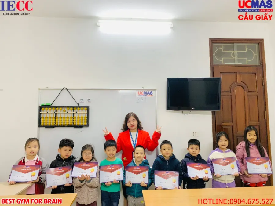 Hệ thống trung tâm toán tư duy UCMAS