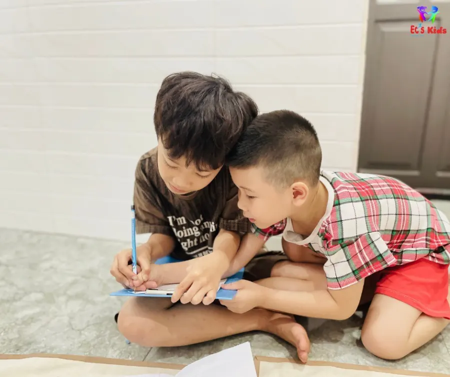 Trung tâm Ngoại ngữ ECIS English