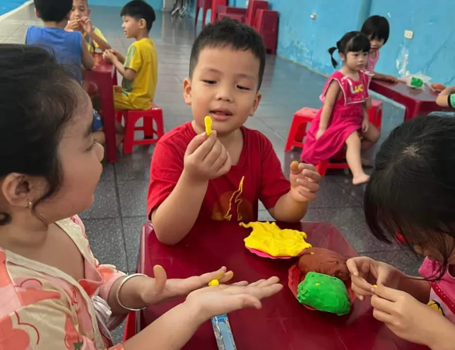 Mầm Non Ngôi Nhà Voi Vui Vẻ