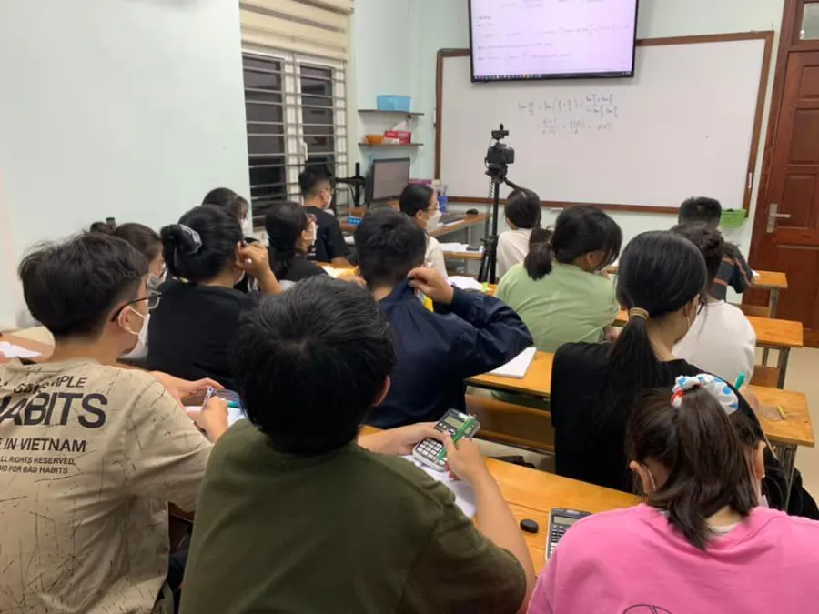Trung tâm Luyện thi Đức Tín - Nguyễn Văn Huyên, Quy Nhơn