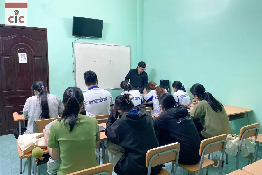 Trung tâm Ngoại Ngữ CIC