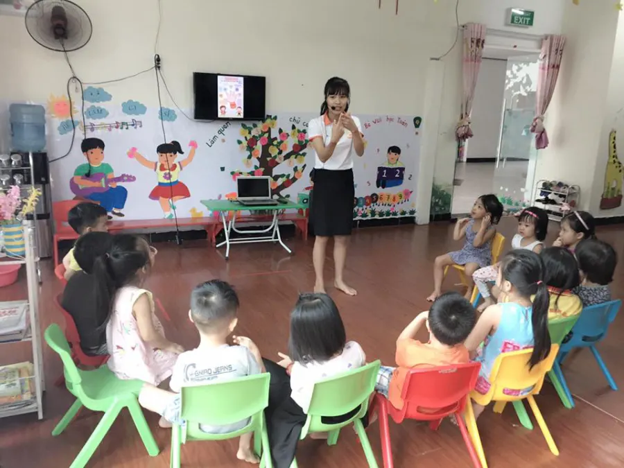 Trường mầm non Ánh Hồng