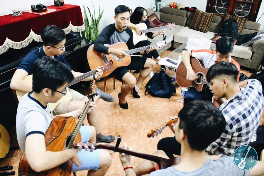 Trung tâm HongKien Music