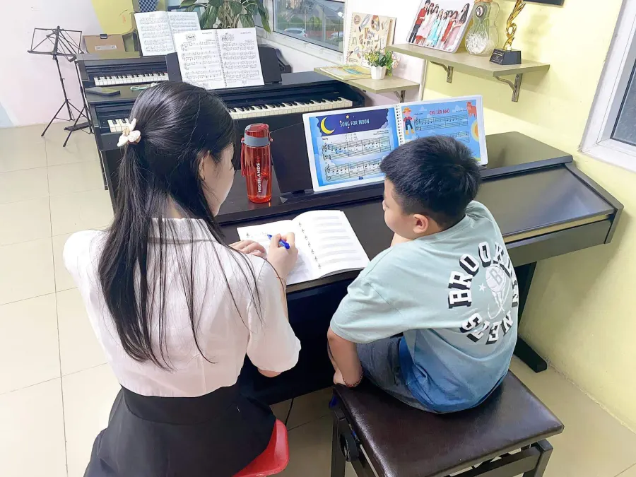 Câu lạc bộ Nghệ Thuật Sáng Tạo Việt Nhí