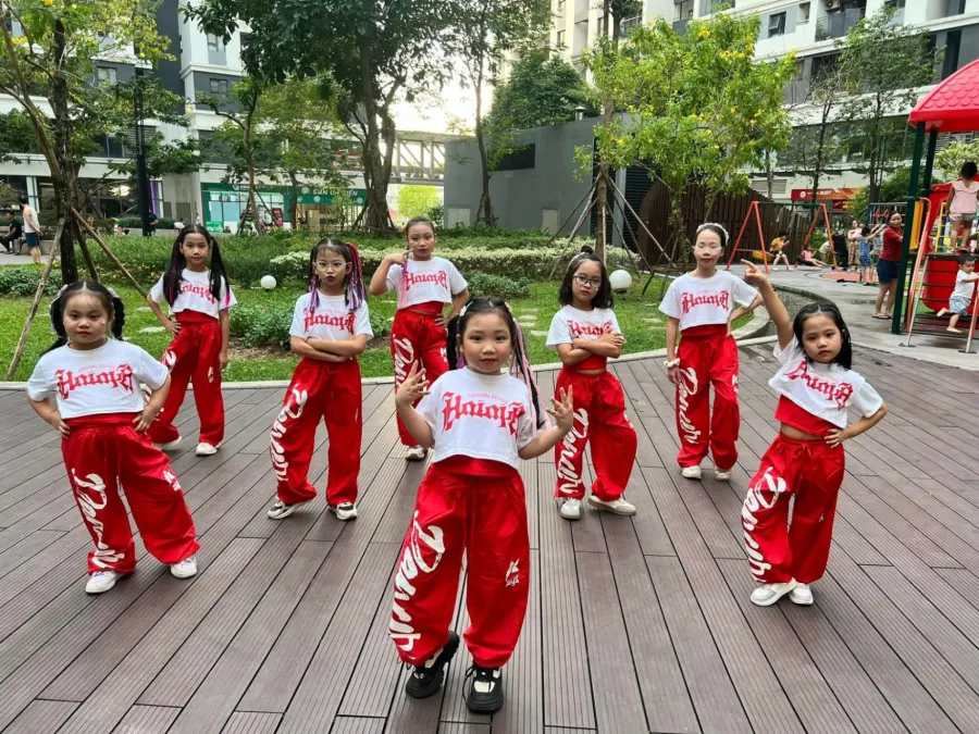 Trung tâm Đào tạo nghệ thuật Bear Art Center
