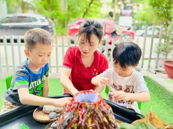 Trường Mầm non Hoàng Quốc Việt (Kindergarten Viet Nam)