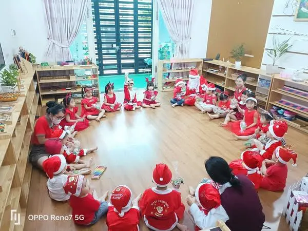 Lớp Mẫu Giáo Ngôi Nhà Trẻ Thơ Montessori - Child's House Montessori Kindergarten