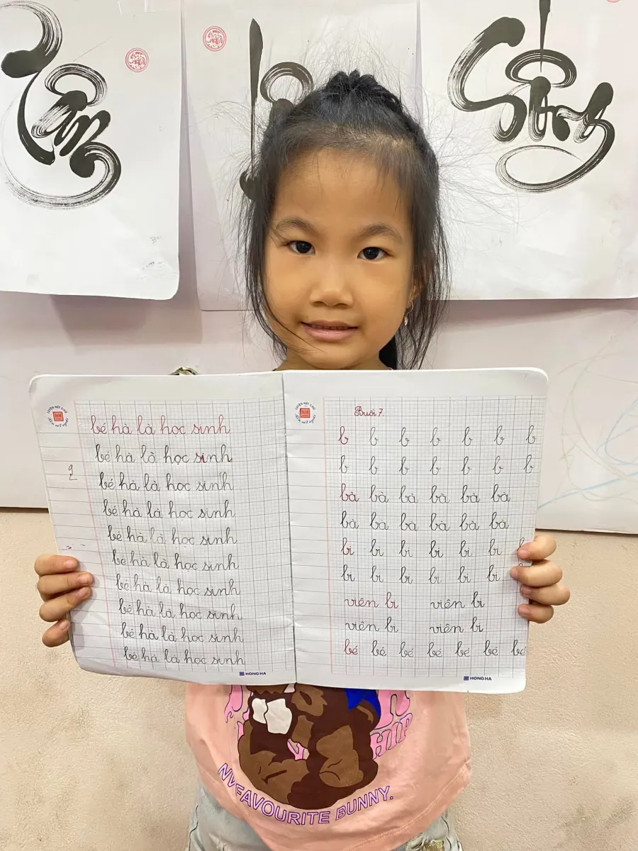 Lớp Luyện Chữ Đẹp Cô Thi
