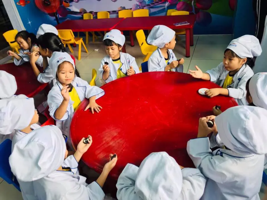 Trường mầm non Hạnh Phúc