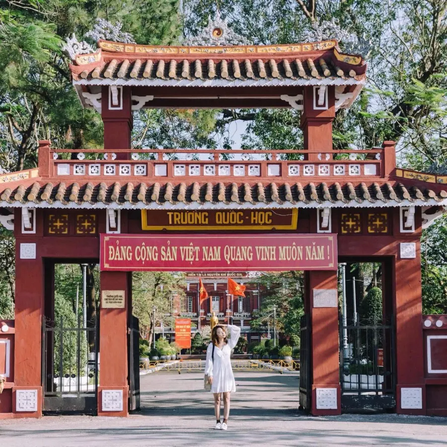 Trường THPT chuyên Quốc Học Huế