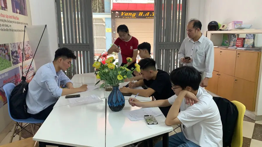 Trung tâm Du học EBT