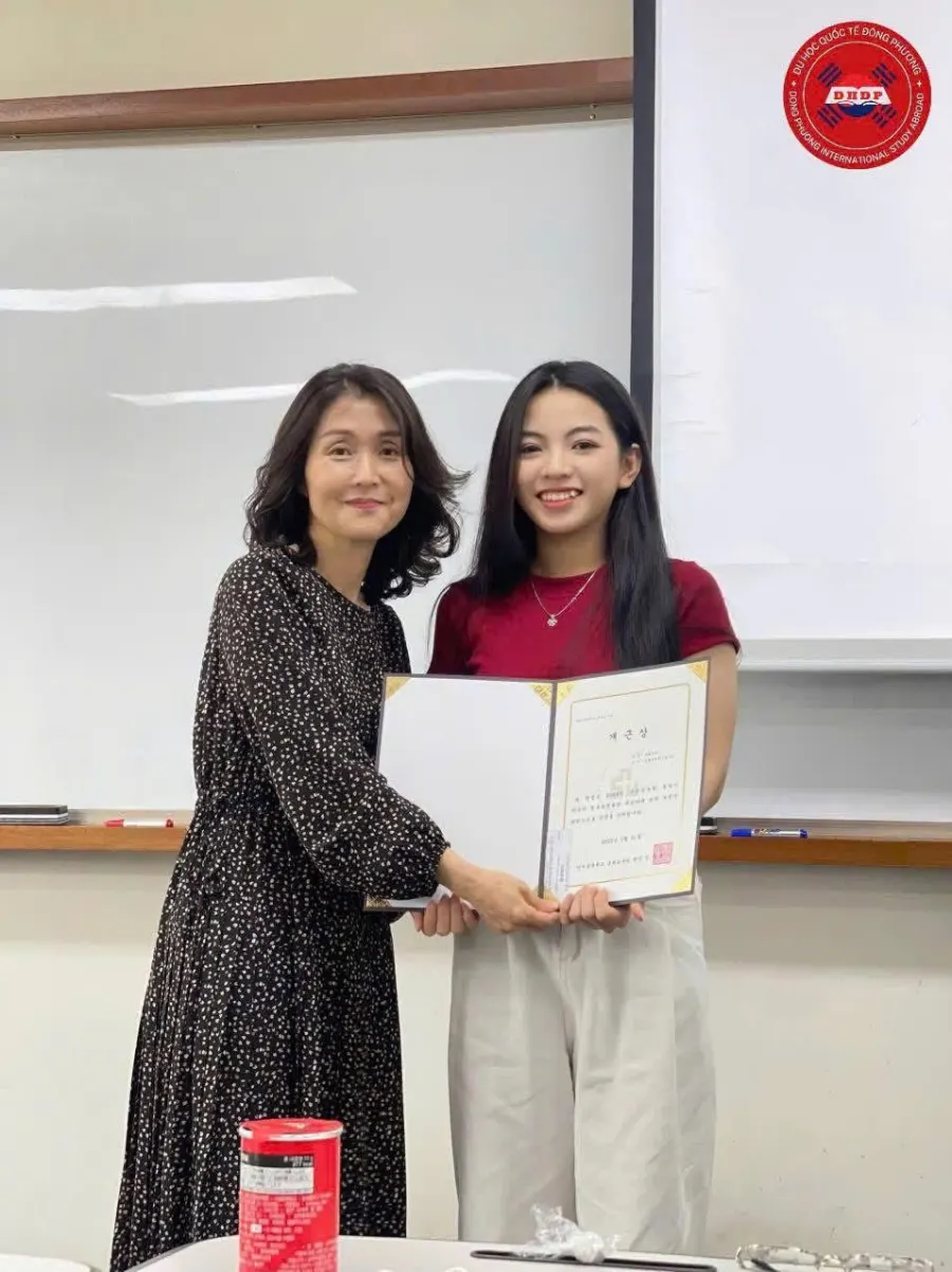 Trung tâm Ngoại Ngữ & Du Học Quốc Tế Đông Phương