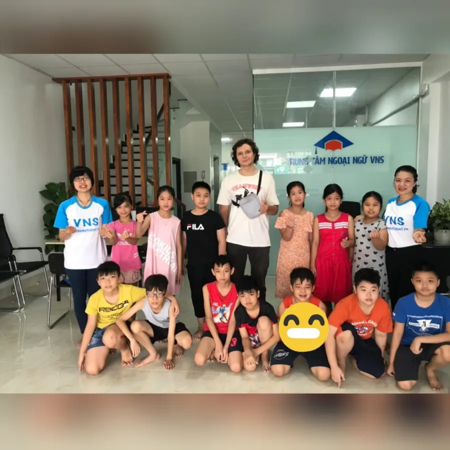 Trung tâm Ngoại Ngữ VNS