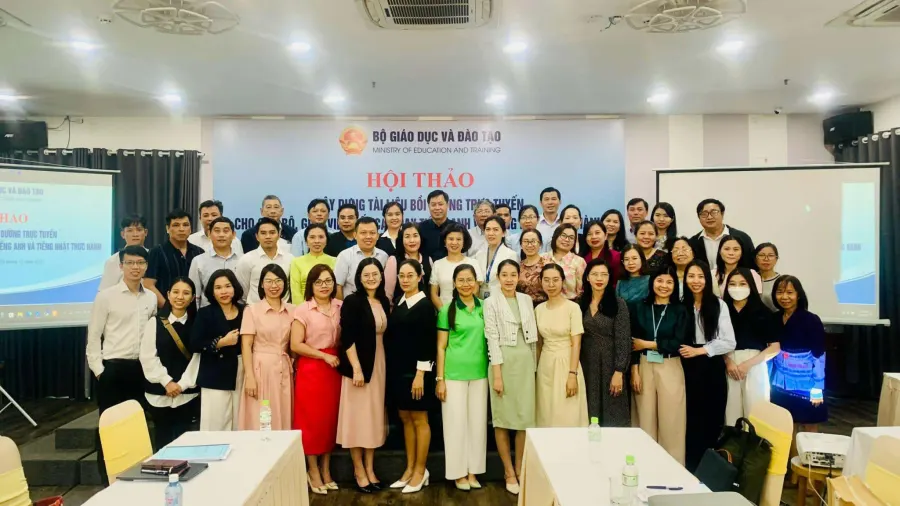 Trung tâm Ngoại ngữ Tin học E.Future