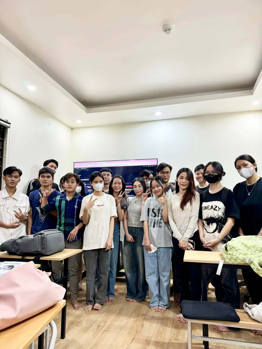 Trung tâm Vavivu English
