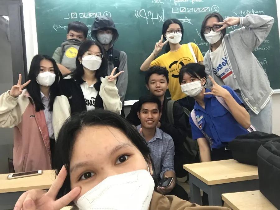 Lớp MR. Long IELTS - TOEIC - GIAO TIẾP