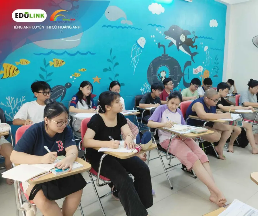 Lớp Tiếng Anh Luyện Thi Cô Hoàng Anh - Cơ sở 5