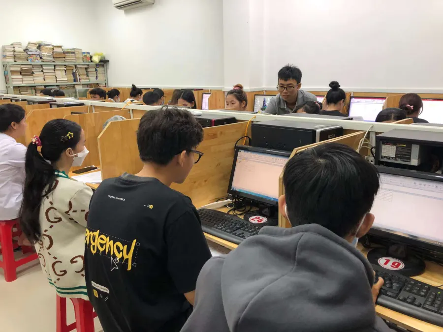 Trung tâm Ngoại ngữ - Tin học Phạm Ngọc Thạch Cần Thơ