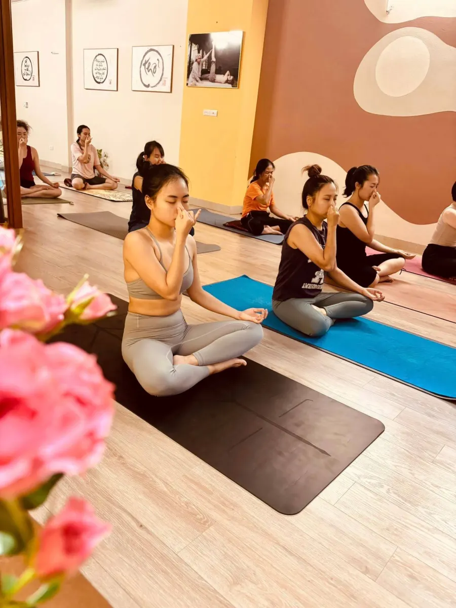 Trung tâm Mặt Trời Yoga