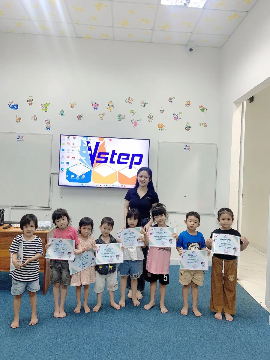 Trung tâm Vstep School