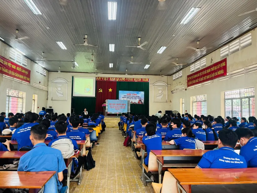 Trường Cao đẳng Công nghệ cao Đồng Nai (DCoHT)