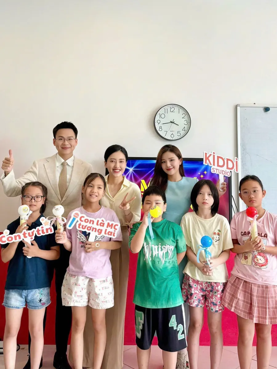 Trung tâm Language Link Academic Eco City Việt Hưng
