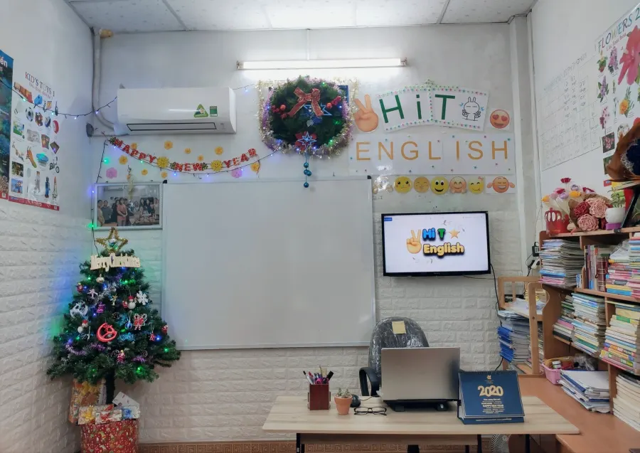 Trung tâm Hi-T English