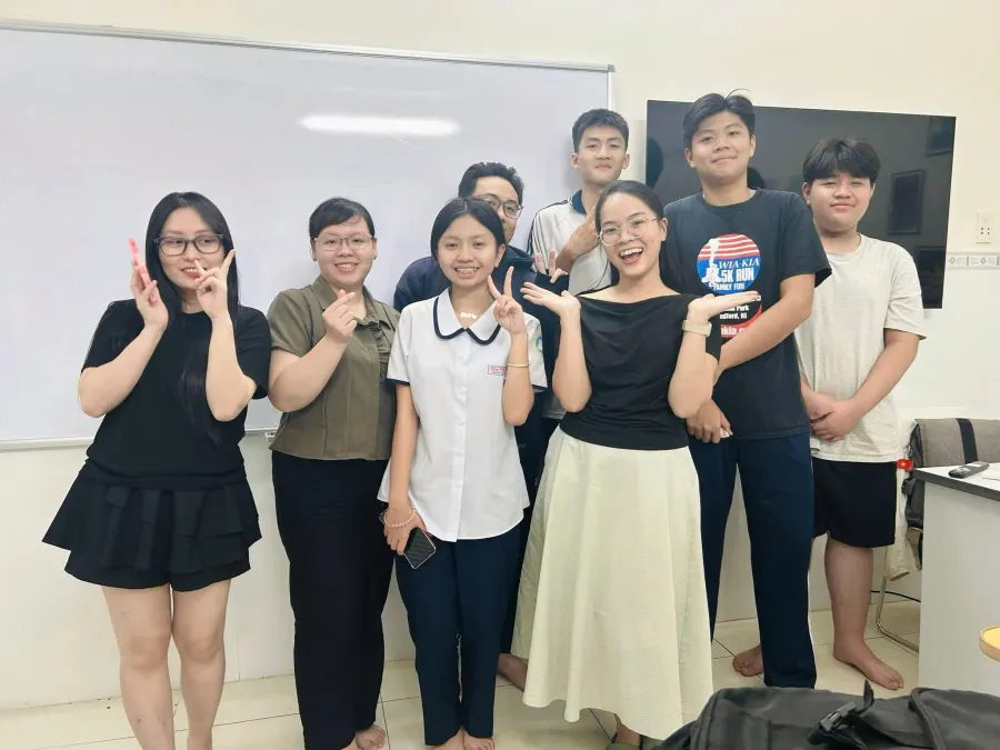 Trung tâm Ngoại Ngữ Chất Lượng Cao Hồng Phúc