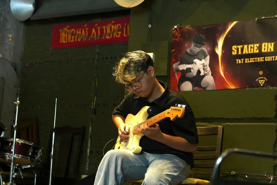 Lớp Guitar Điện Hà Nội (T&T Class) - CS3 Hoàng Mai