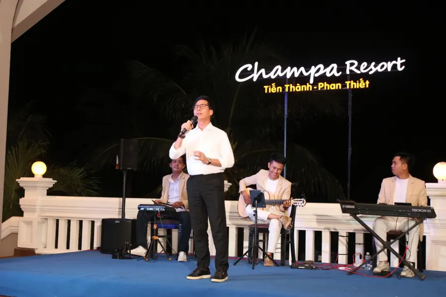 Lớp Thanh Nhạc Hoài Nam