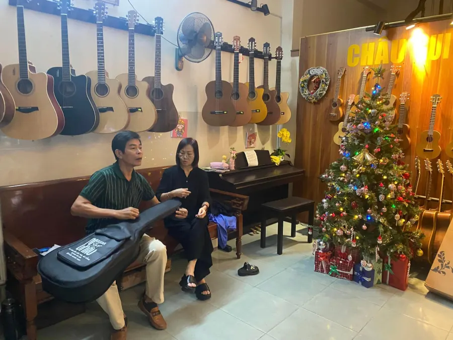 Trung tâm Châu Guitar
