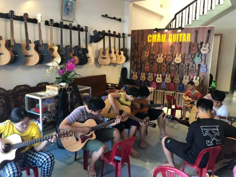 Trung tâm Châu Guitar