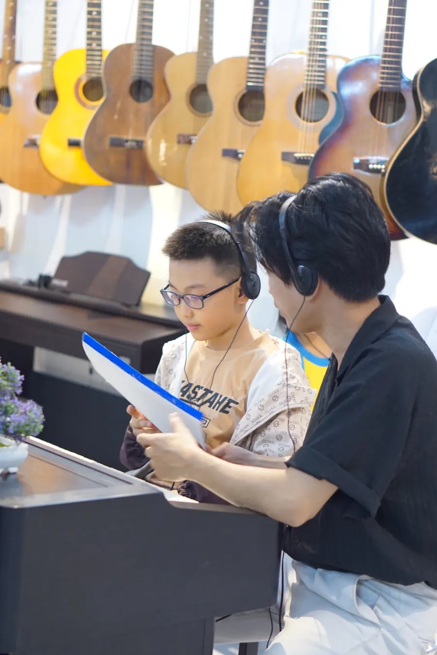 Lớp Dạy nhạc TRI Guitar