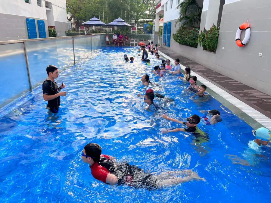 Trung tâm dạy bơi Funny Swimming