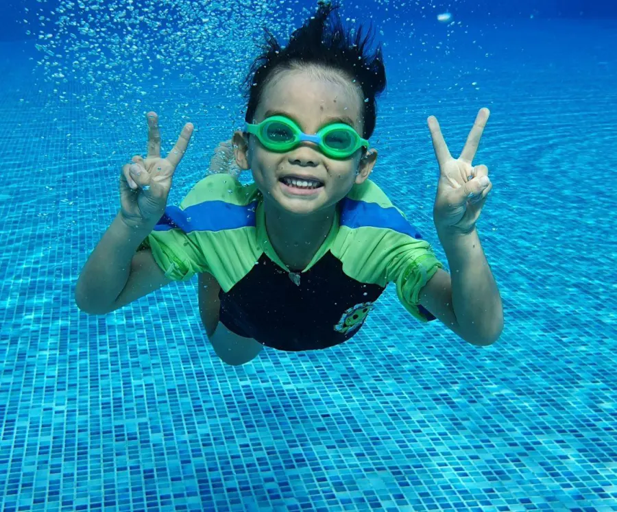 Trung tâm hồ bơi Cau Vua