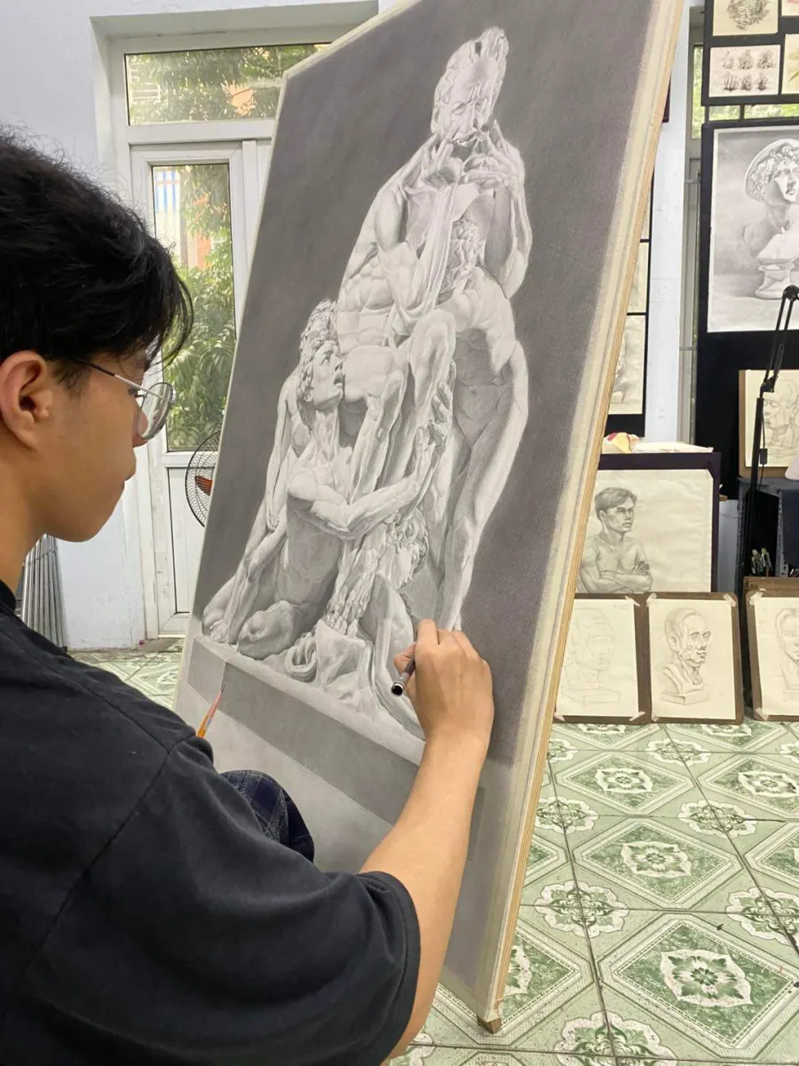 Lớp vẽ Anh Tuấn