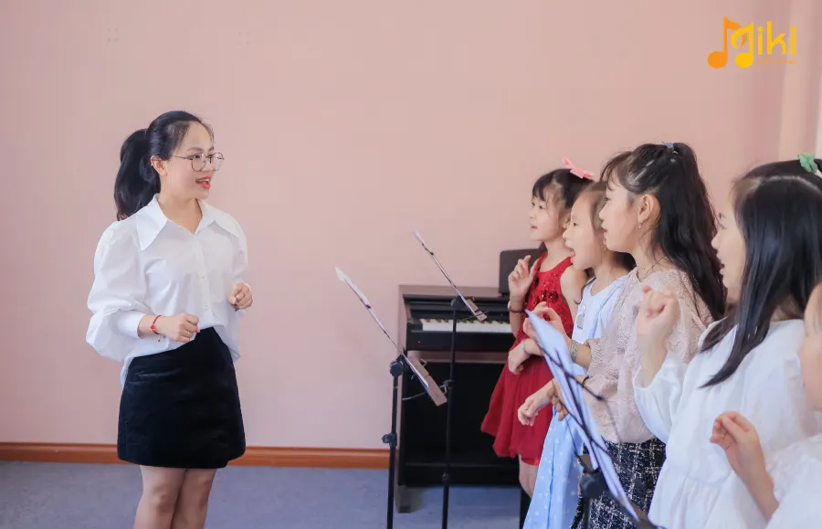 Lớp Dạy nhạc Nguyễn Hiếu