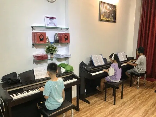 Trung tâm Bồi Dưỡng Năng Khiếu Âm Nhạc ( Music Training & Development Center )