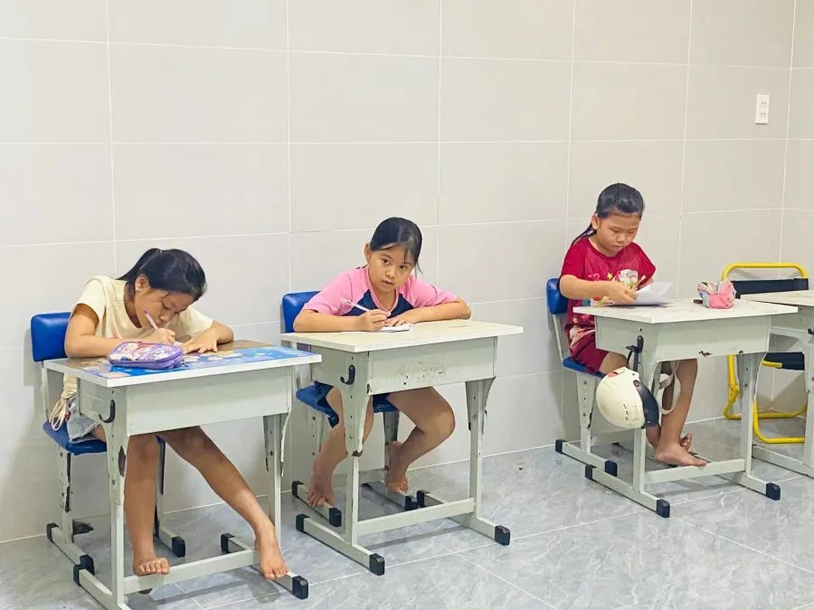 Trung tâm Ngoại Ngữ Vua Hạnh Phúc