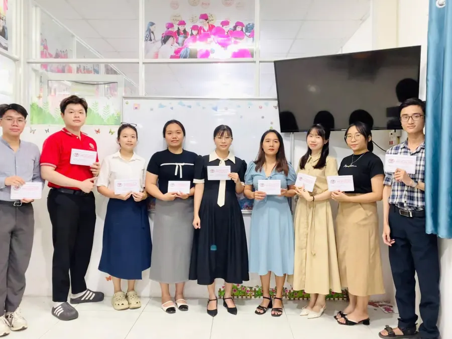 Trung tâm Ngoại ngữ Quốc tế Mỹ AIES - Tân Nhật
