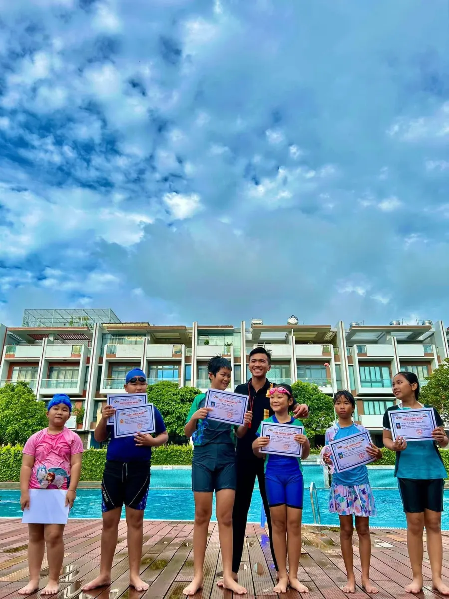 Trung tâm Hồ Bơi Vạn Phúc