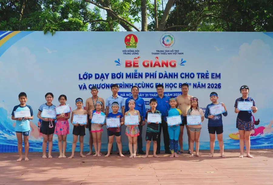 Trung tâm Bể bơi Khăn Quàng Đỏ
